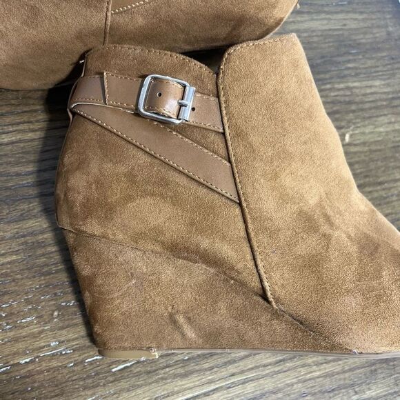 New Directions Faux Suede Trilly Wedge Ankle Boots Size 10 Women’s Brown / Tan - Picture 13 of 15